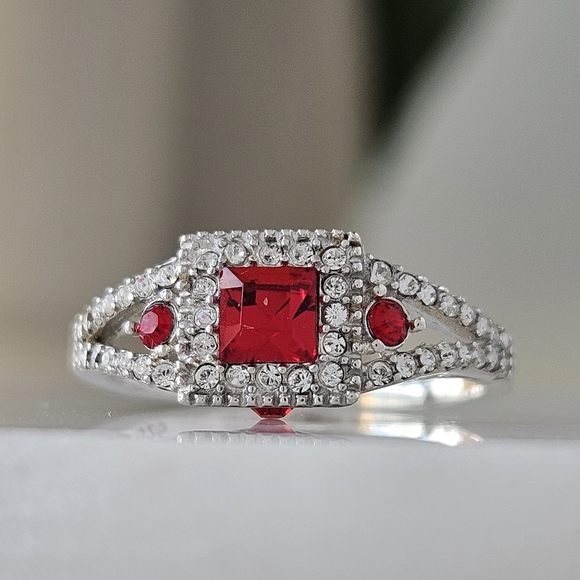 Swarovski Garnet Gemstone ring, 925 Sterling Silver Charmed Aroma - Picture 2 of 7